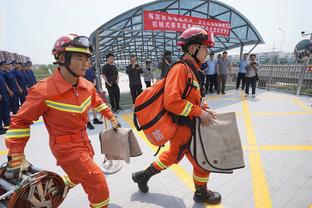 五大联赛仅效力一队球员：穆勒为拜仁出场696次，15年8个月排第一